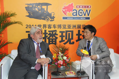 采埃孚沃夫?qū)な┕隹涂蛙嚲W(wǎng)直播間