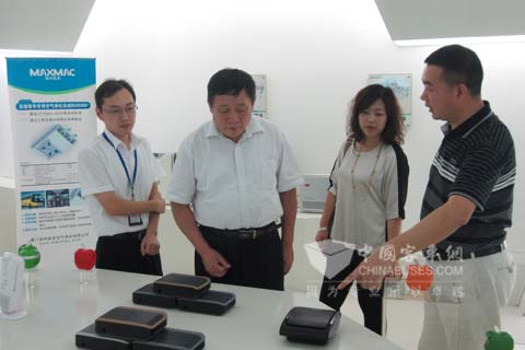 裴志浩秘書長(zhǎng)參觀美時(shí)美克產(chǎn)品