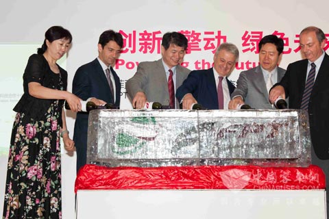 菲亞特動力科技與北京公交集團的1200臺天然氣發(fā)動機供貨交接儀式