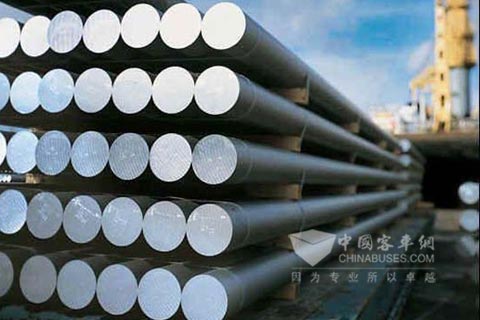 為了控制碳纖維零件的價格與品質(zhì)，BMW將部分碳纖維零件自行生產(chǎn)